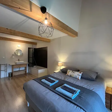 Spacious Town House In The Center Of Le Bourg D'Oisans Exterior photo