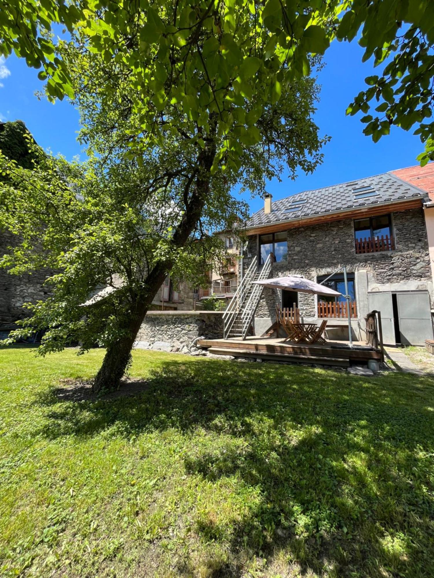 Spacious Town House In The Center Of D'oisans Le Bourg-d'Oisans